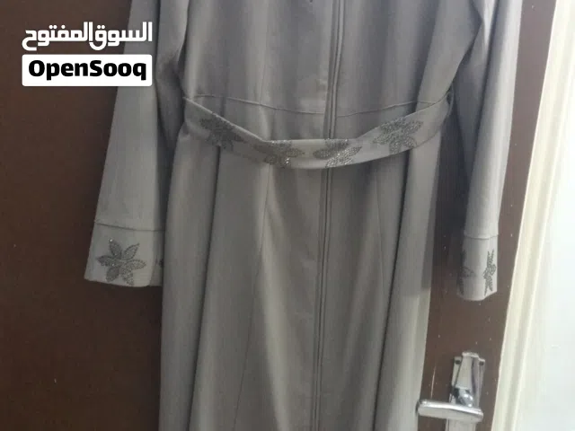 ملابس مستعمله بحاله ممتازه