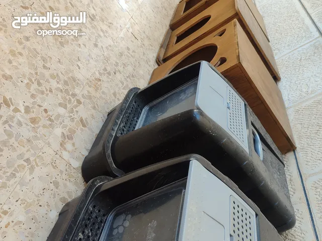 ليتر بوكس عدد ثنين لم يستعمل + 5 بيوت قطط