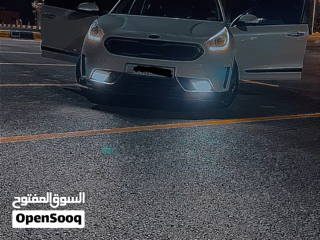 2017 كيا نيرو EX