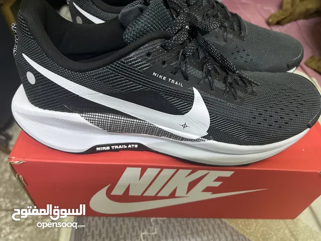 42 Sport Shoes in Abu Dhabi