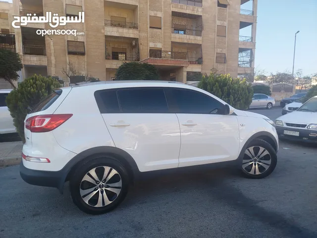 سبورتاج بالورق للبيع.