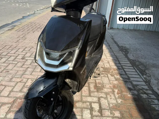 للبيع سكوتر مستعمل بالشحن الكهربائي صيني بدون حوادث شبه جديد نظيف شرط الفحص
