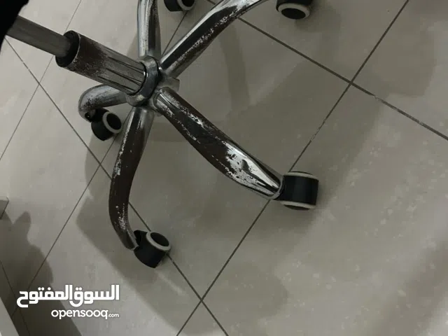 Office chair and a gaming table for sale