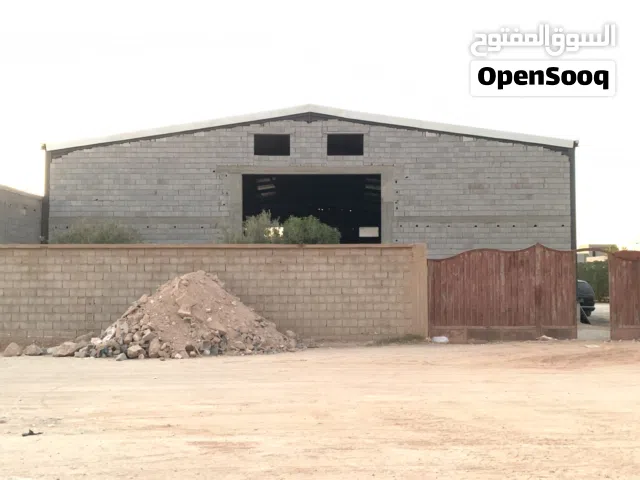 هنقر في الهواري مسحته 600 متر للايجار