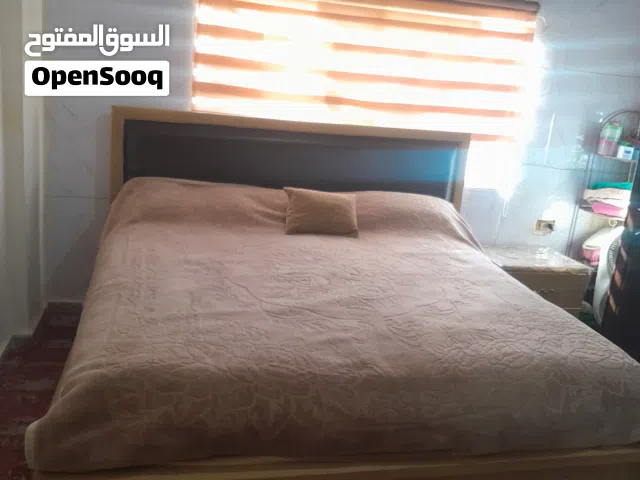 تخت مجوز وكمندينا ثنثين خشب بلوط للبيع