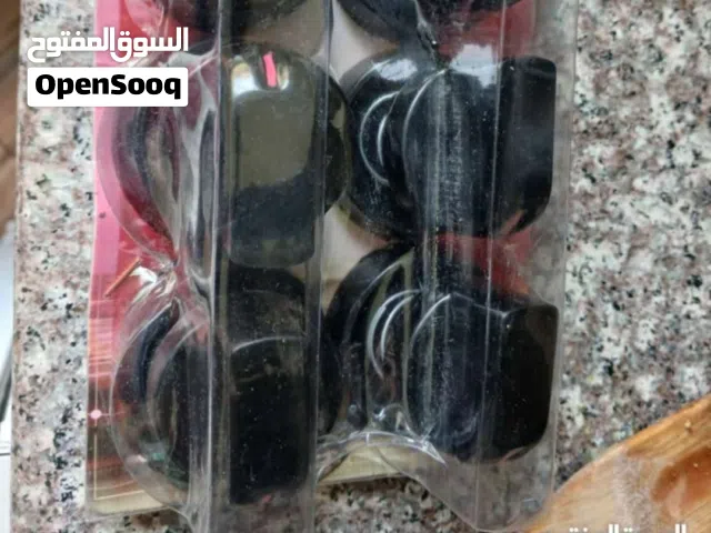بنطلونات رجالي لاب  توب 10دنانير  وغيرهايوجد بنطلونات رجالي للبيع عدد 15  ومفاتيح غاز 8دنانير السابع