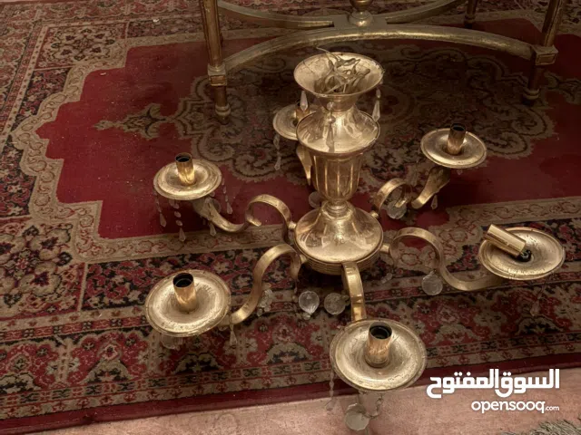 نجفه نحاس شبه جدبده لما تستعمل الا شهرين