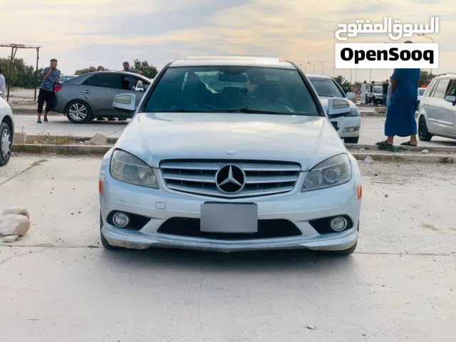 2010 مرسيدس بنز الفئة-C C 300