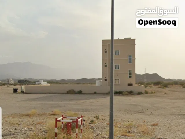 للبيع مبنى سكني ممتاز يتكون من 3 شقق في العامرات الحشيه مقابل مستشفى المسرة مباشرة