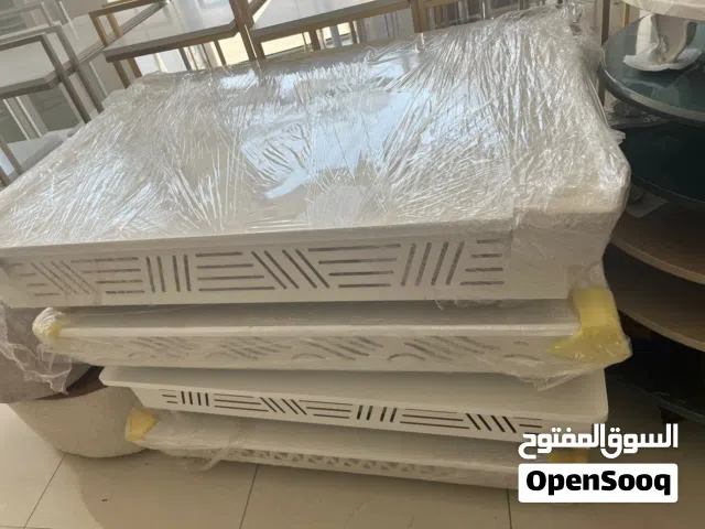 طاوله ارضيه خشب