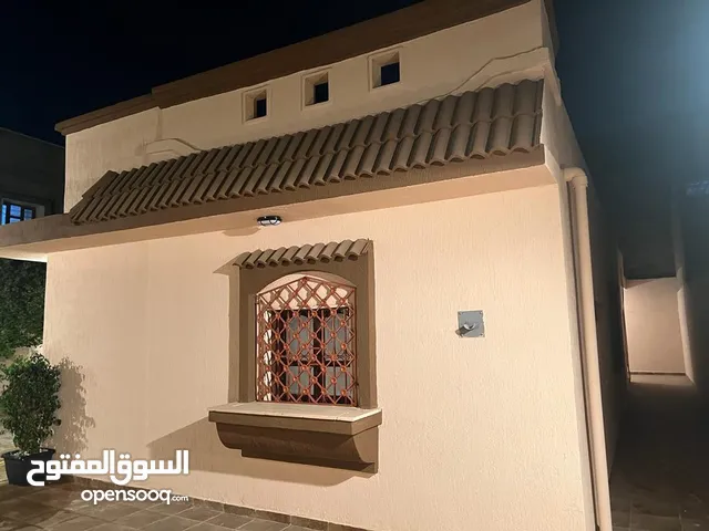 195 m2 3 Bedrooms Townhouse for Sale in Tripoli Other