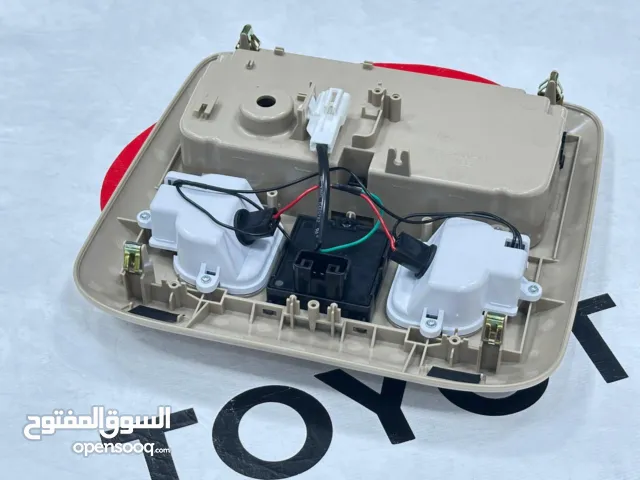للبيع لمبه سقف تويوتا لاندكروزر 2007