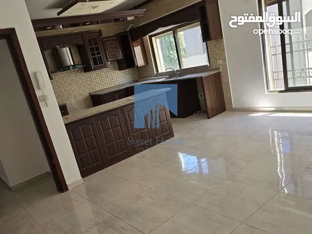 شقة فاخرة للبيع في أم أذينة طابق ثاني 160م تشطيب سوبر ديلوكس بسعر مغري