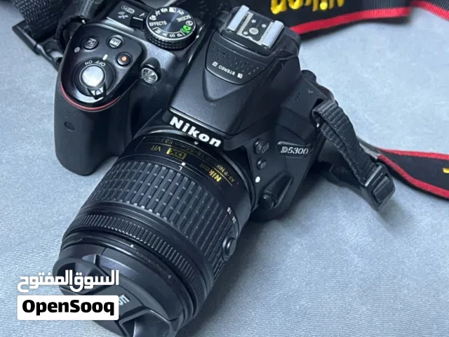 كانون ونيكون