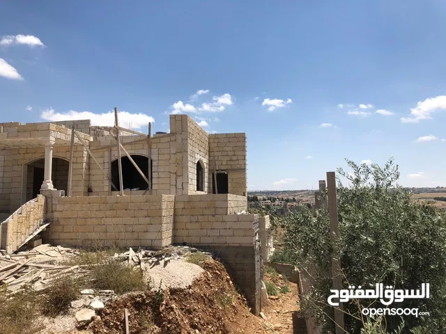 منزل مستقل للبيع في موقع مميز في اربد