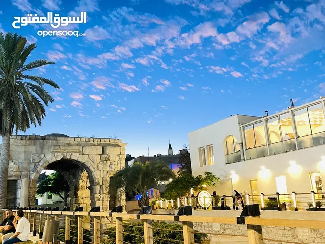 مبنى يصلح فندق او شركة او مكاتب اداريه