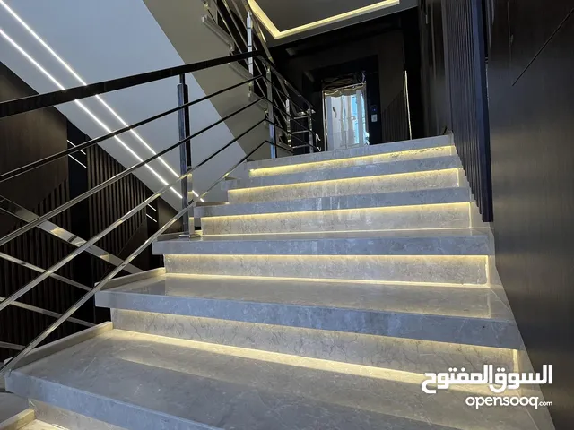 200 m2 3 Bedrooms Apartments for Sale in Amman Dahiet Al-Nakheel