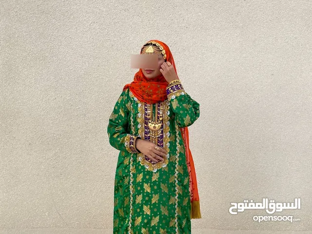 زي عماني تقليدي ( لبس الشرقيه )