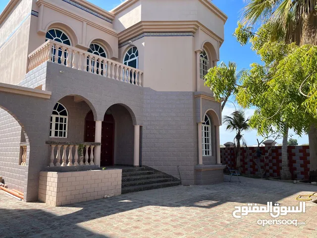 400 m2 4 Bedrooms Villa for Sale in Muscat Ghubrah