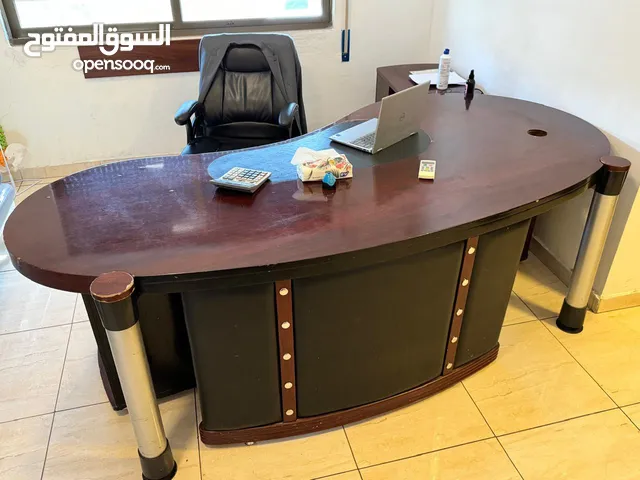 مكتب دكتور استعمال خفيف