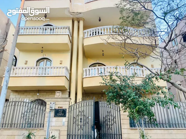 360 m2 4 Bedrooms Villa for Sale in Cairo Fifth Settlement