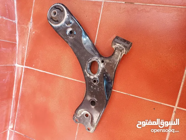 فرشيلة تويوتا راف 4 و بريفيا 2010 يمين شبه جديدة الاصلية 350 دينار