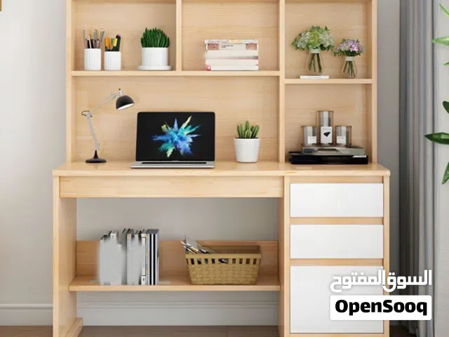 مكتب خشبي عملي بتصميم متكامل – رفوف، مجرّات وباب لتنظيم أفضل سعر 105