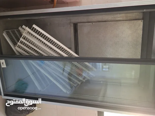 عده مطعم للبيع بالكامل وليس بالتجزئه