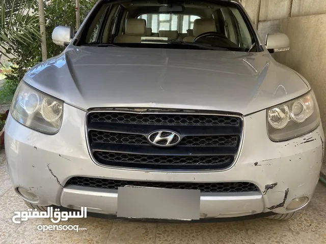 Used Hyundai Santa Fe in Basra