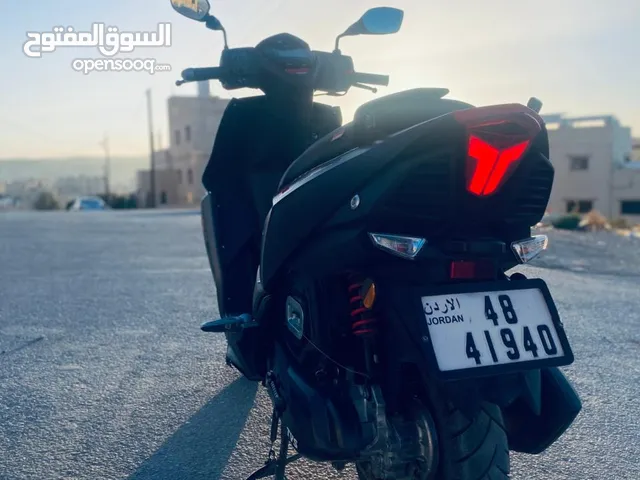 سكوتر  وكاله لسا  ماشي 7الف موديل 2023 مرخص   حالتو ممتازه  ولا بدو اشي