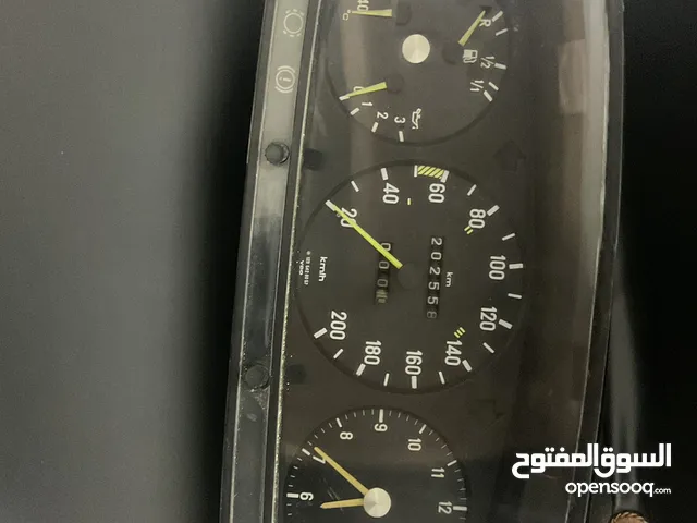 ساعة مرسيدس لف w123 مستعمل الماني وكاله
