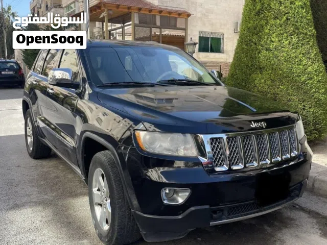 2011 جيب شيروكى Limited