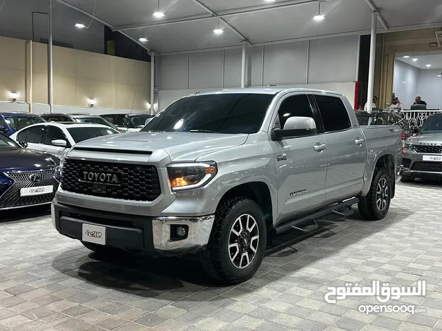 Toyota Tundra 5.7 4×4