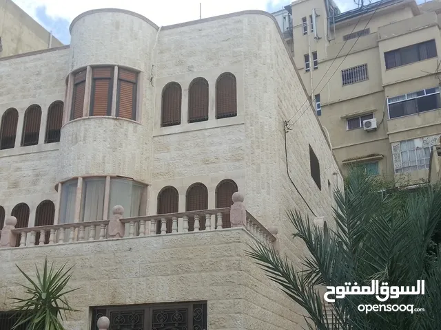 400 m2 More than 6 bedrooms Villa for Sale in Amman Other
