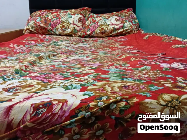 سرير بحاله جيده جدا