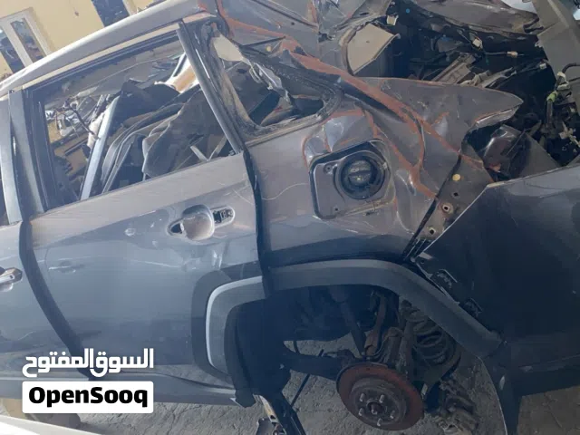 للبيع قطع غيار تويوتا راف فور مديل 2019 الى 2022