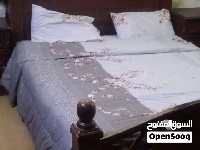غرفه نوم مع طقم كنب نوعيه فاخره للبيع اقرا الوصف لو سمحت
