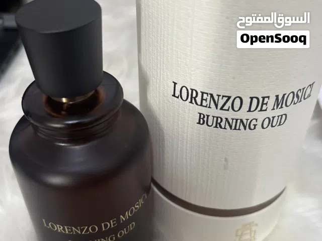 عطر لورينزو عود من براند ارورا . عطر بخووري جدا يغنيك عن استخدام البخور .. عطر رائع جداا راح تستمتع.