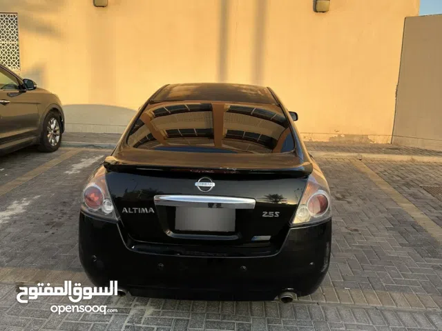 Nisan Altima 2010 Excellent Conditionالتيما 2010 نظيفة استخدام شخصي