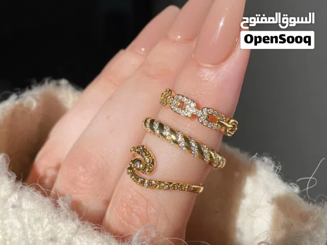 خواتم مميزة في كيس - قلادة بتصميم نجوم جميلة - ثلاث قلادات رائعة في علبة وردية