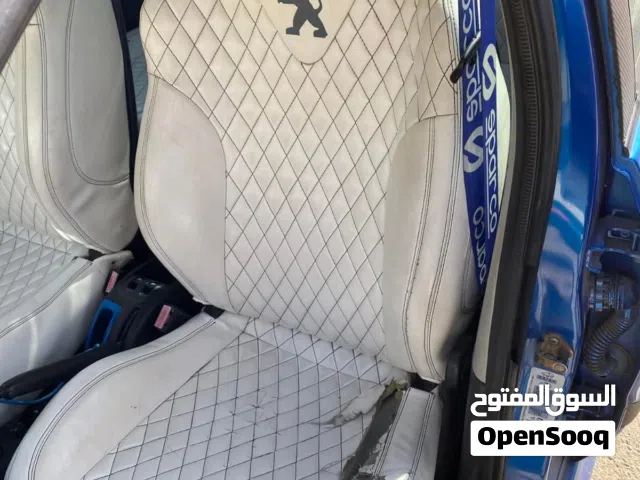 غرفة بيجو 206