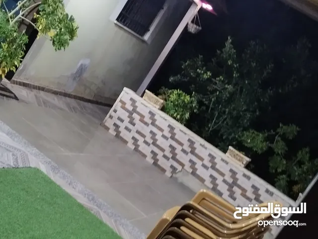 بيت مستقل في عقابا حي الزرعينة للبيع على مساحة أرض 520 متر تشطيب دلوكس مساحة البيت 140 متر مكون من 3