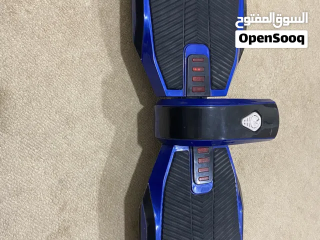 هوفر بورد بحالة ممتازة فيه اضاءة LED وفيه بخار يحتاج بطاريه والشاحن شغال ما فيه ولا شي