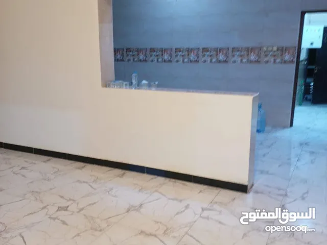 120 m2 1 Bedroom Apartments for Rent in Basra Dur Al-Naft