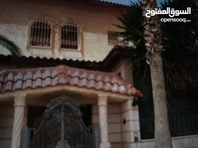 بيت فخم طابقين موقع مميز جدا اسكان الكهربا