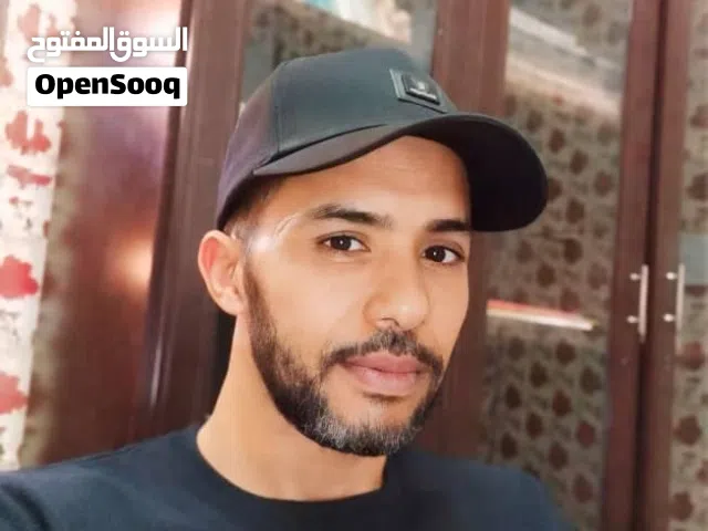 أشهر مدرب محادثة انجليزي. خبره 18 سنة في تدريس  3 لغات.