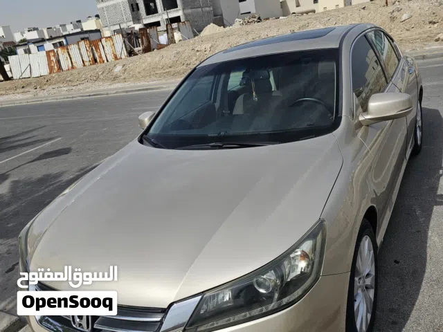 Honda accord 2013 v4 1 years passing insurance urgent sale go vacation in 4 days 3650bd fix price