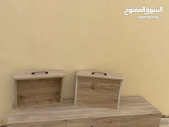 طاولة تلفزيون