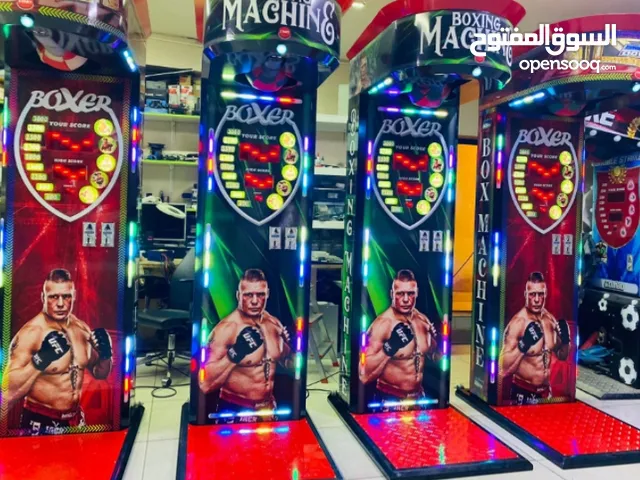 ستاند بوكسينج يعمل على النقود