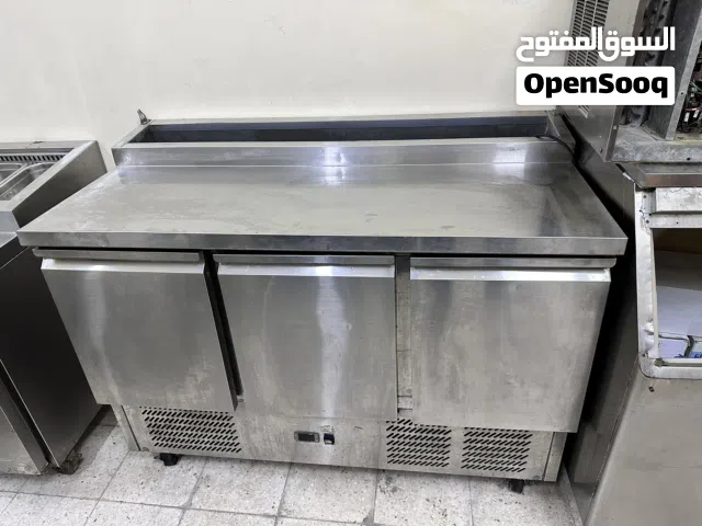 براد سلط مع تخزين اسفل